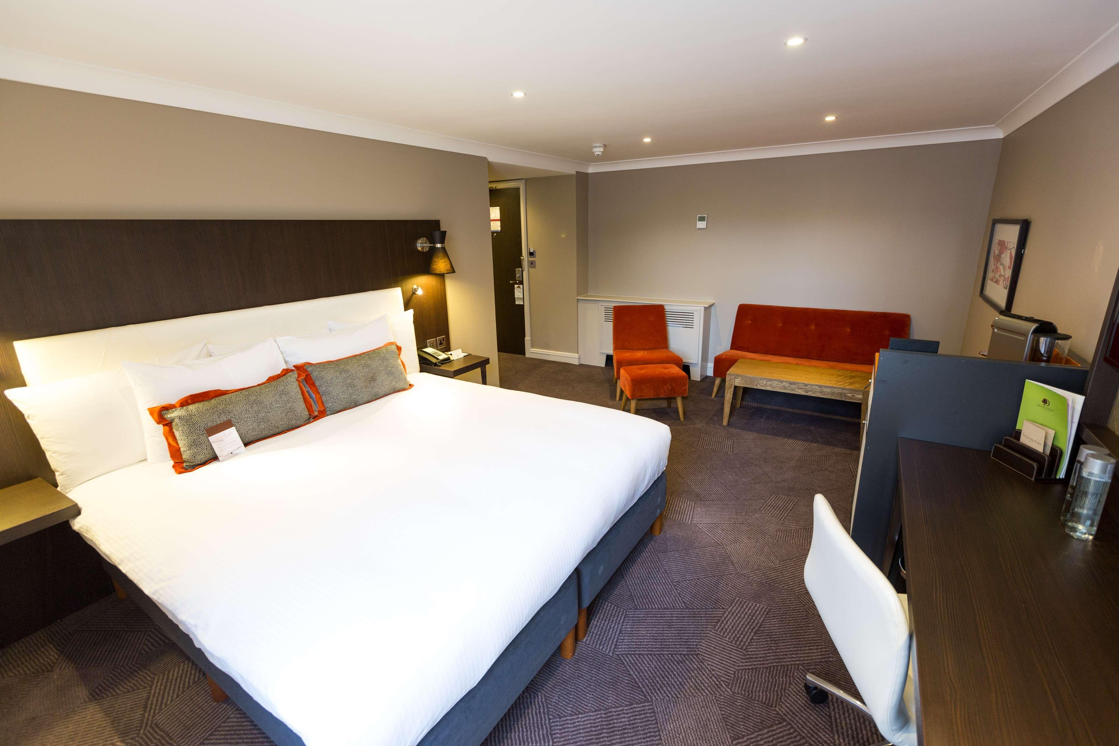 Готель Doubletree By Hilton London Ealing Екстер'єр фото