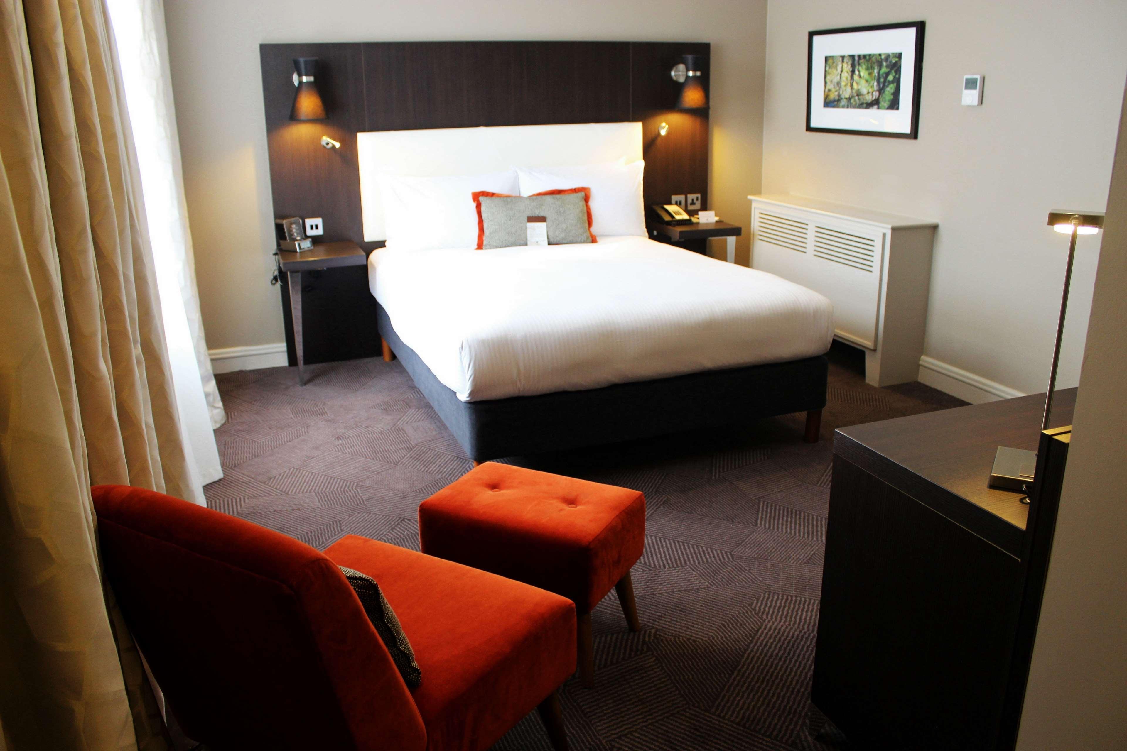 Готель Doubletree By Hilton London Ealing Екстер'єр фото