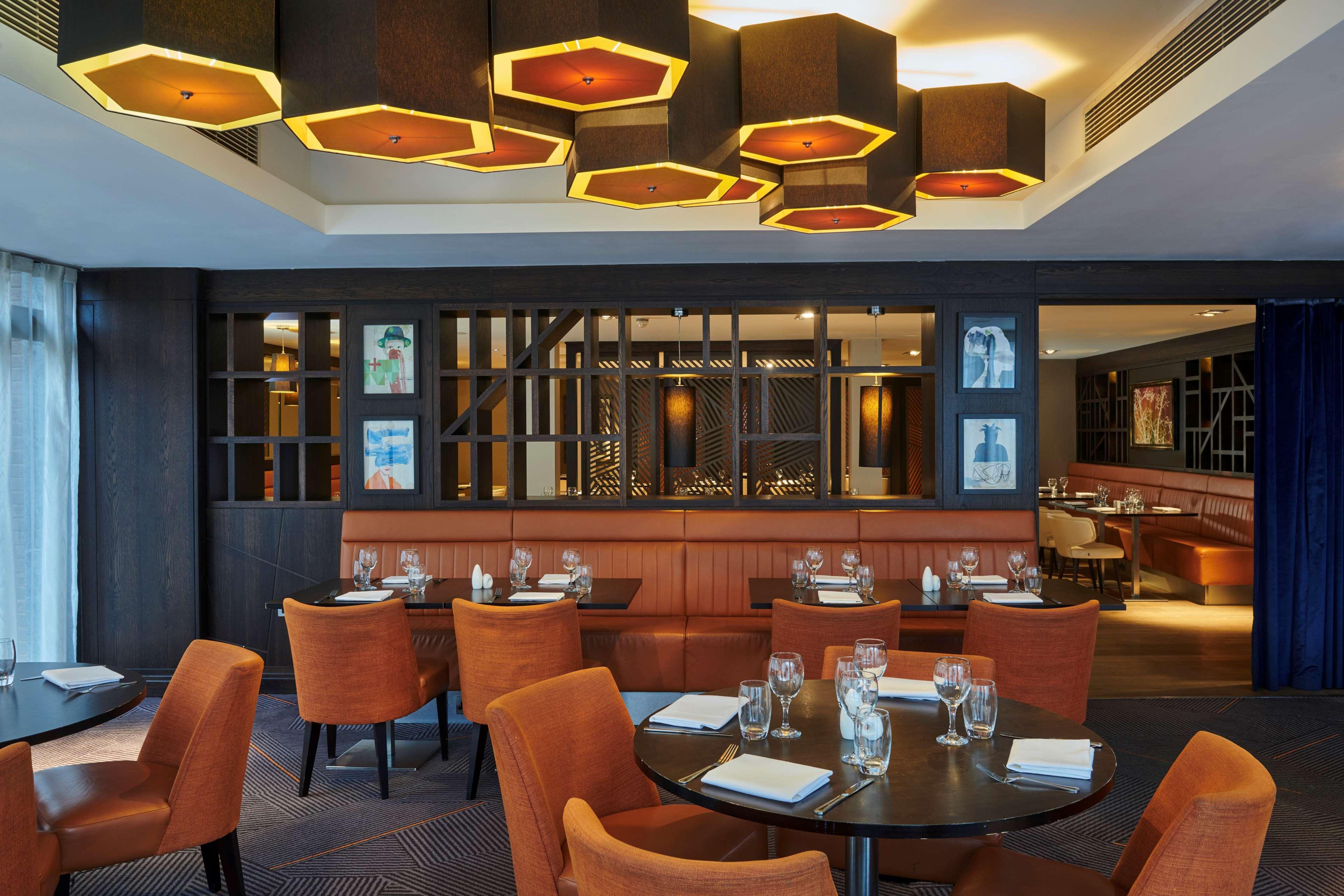 Готель Doubletree By Hilton London Ealing Екстер'єр фото