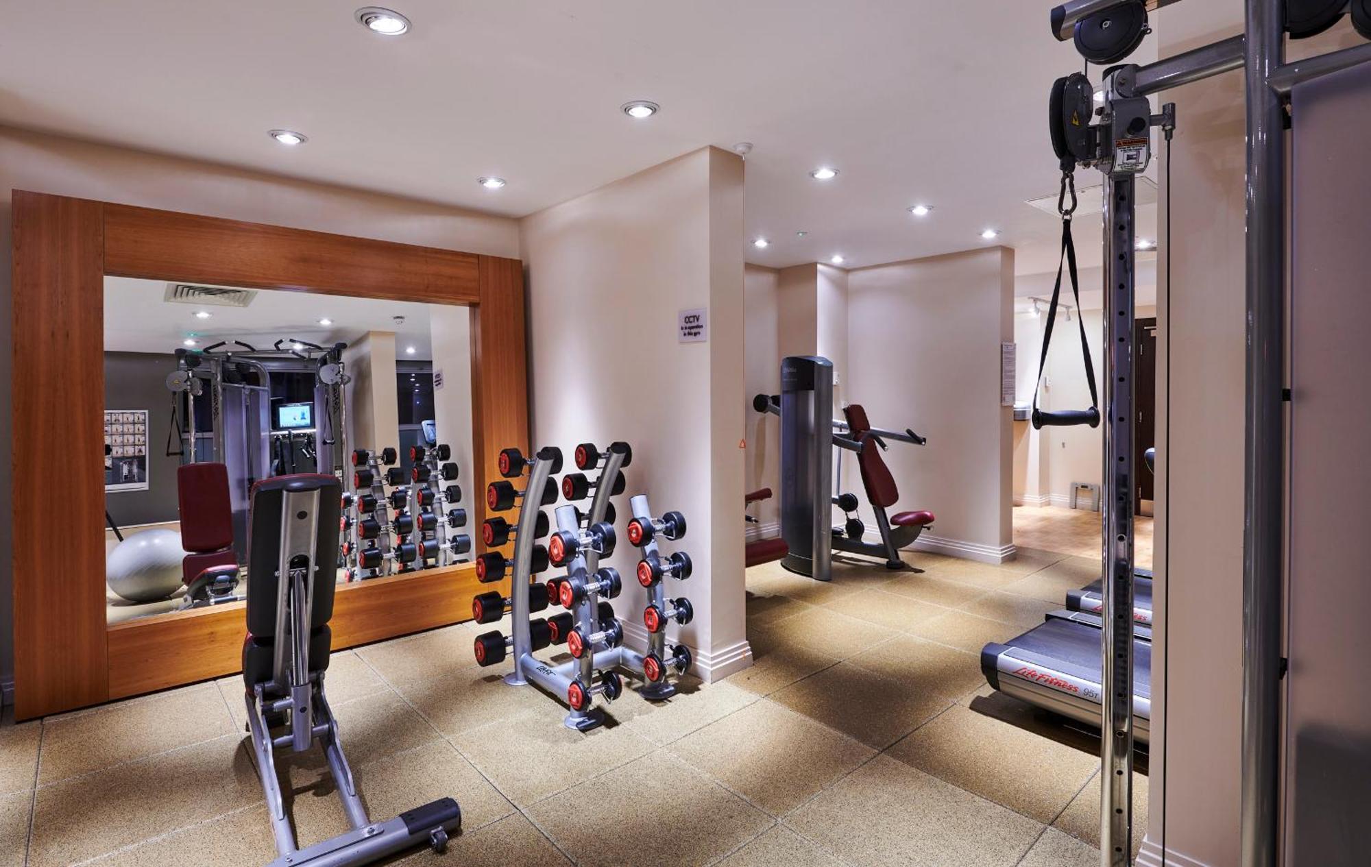 Готель Doubletree By Hilton London Ealing Екстер'єр фото