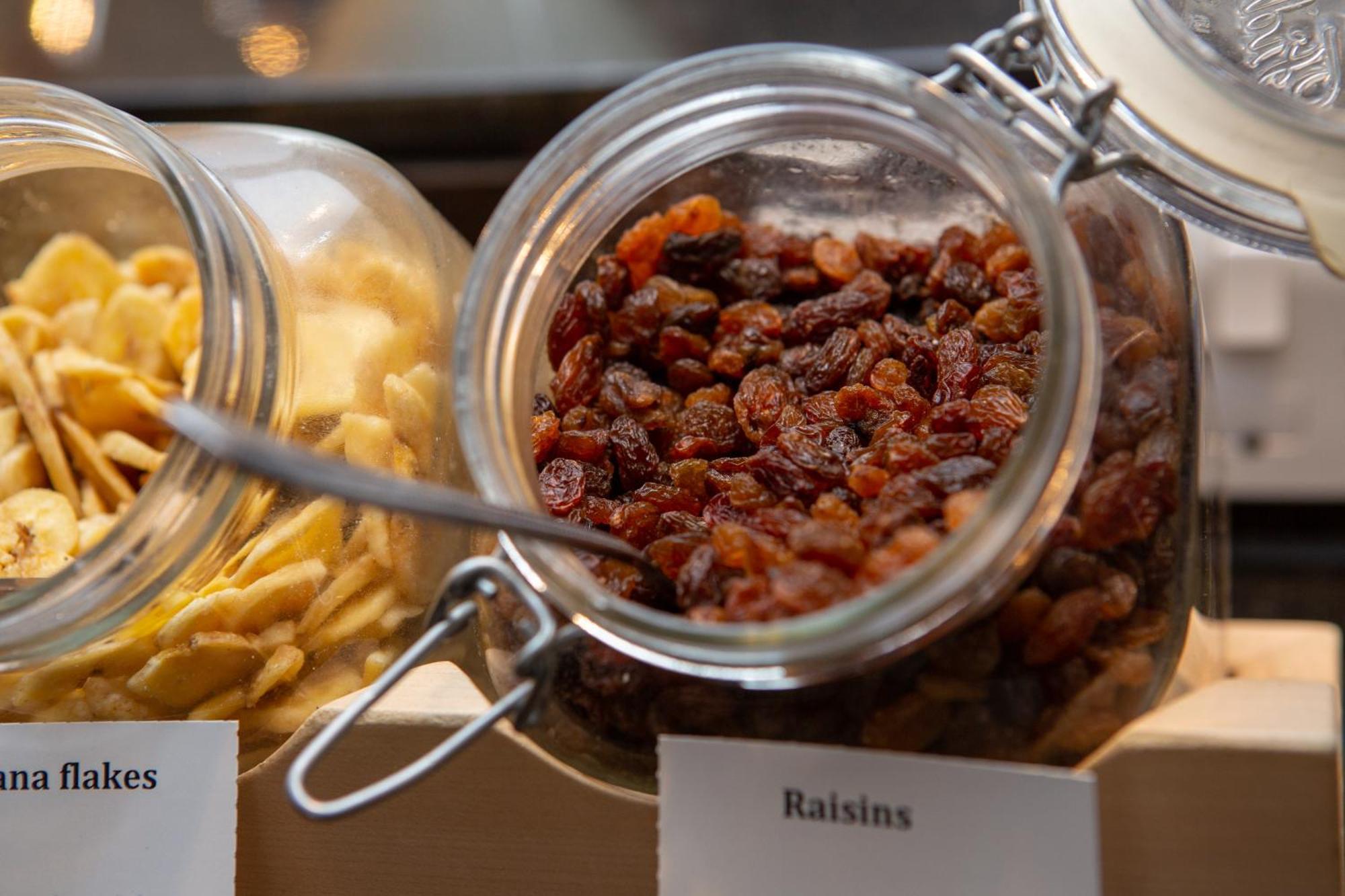 Готель Doubletree By Hilton London Ealing Екстер'єр фото