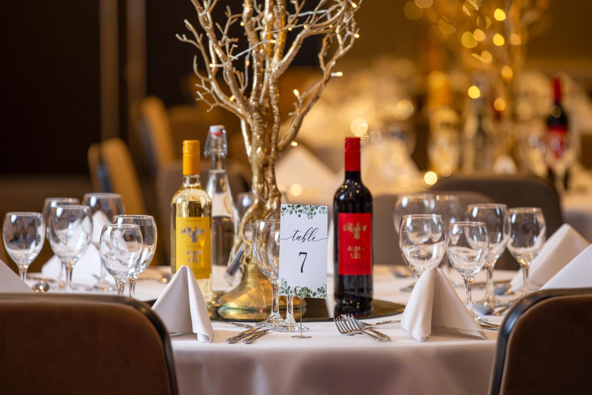 Готель Doubletree By Hilton London Ealing Екстер'єр фото