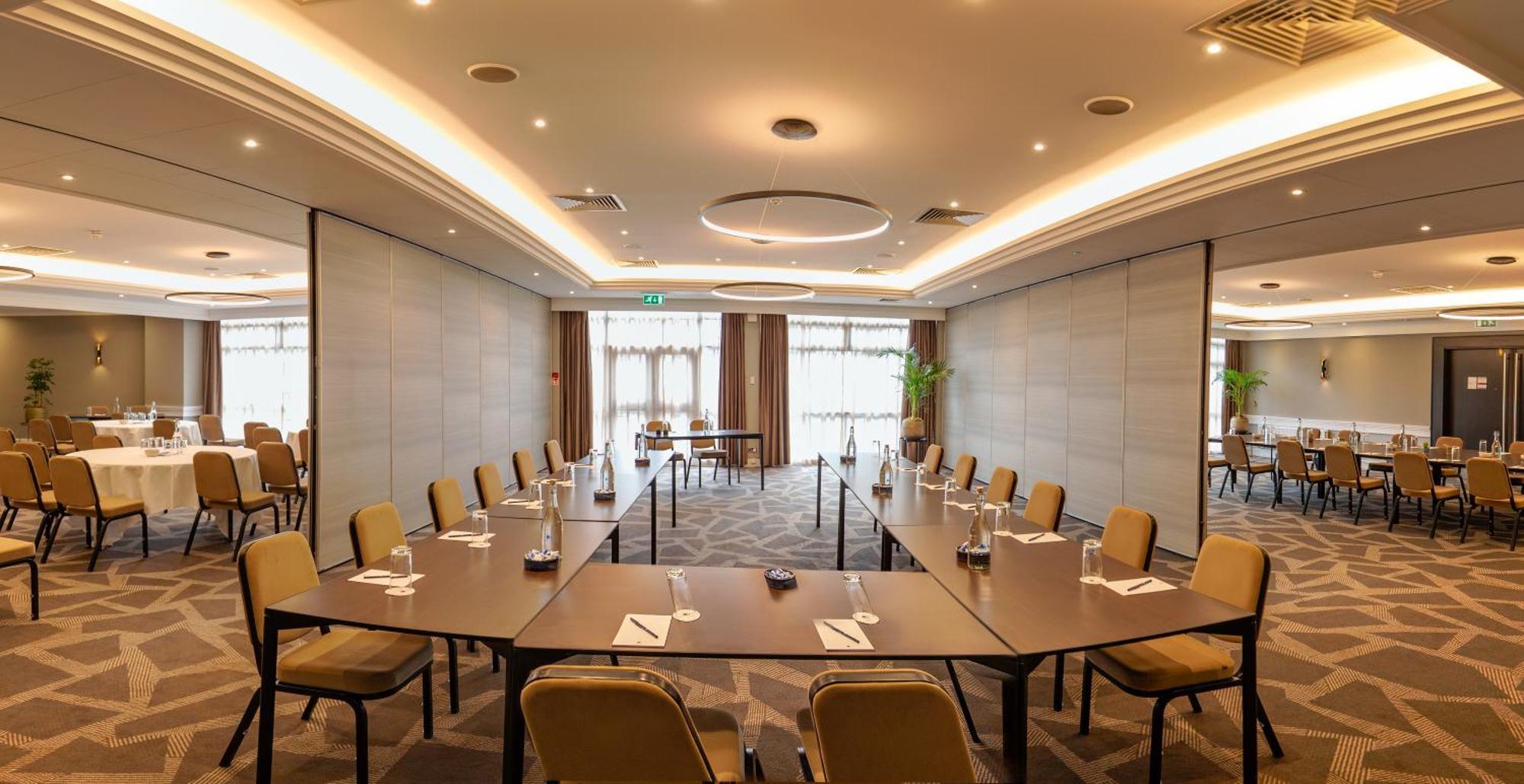 Готель Doubletree By Hilton London Ealing Екстер'єр фото