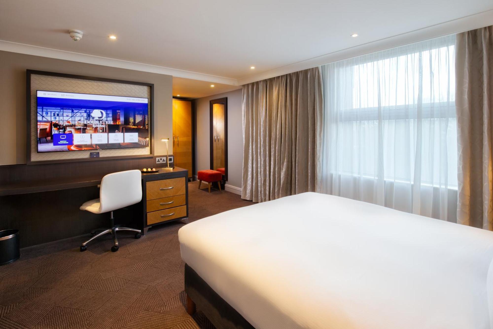 Готель Doubletree By Hilton London Ealing Екстер'єр фото